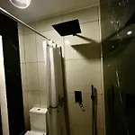 Homestay Airport Express: Private Bath & Self-check Retreat Mqabba