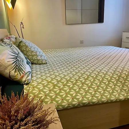منزل للإقامة Airport Bedroom With Your Own Private Bathroom Self Check In And Self Check Out Air-condition Included *