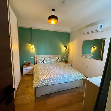 Airport Bedroom With Your Own Private Bathroom Self Check In And Self Check Out Air-condition Included 홈스테이